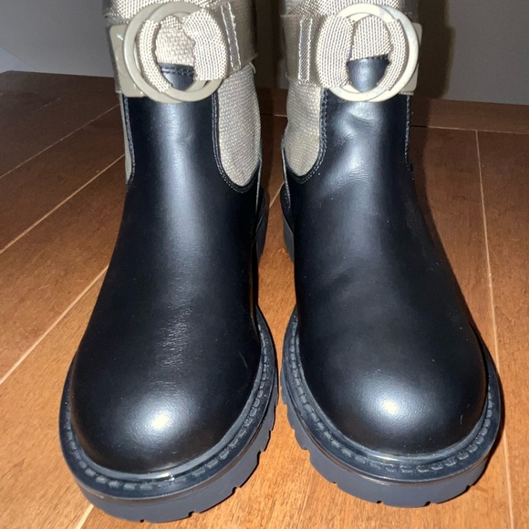 Dior Women's Black and Cream Winter Boots - Picture 9 of 15